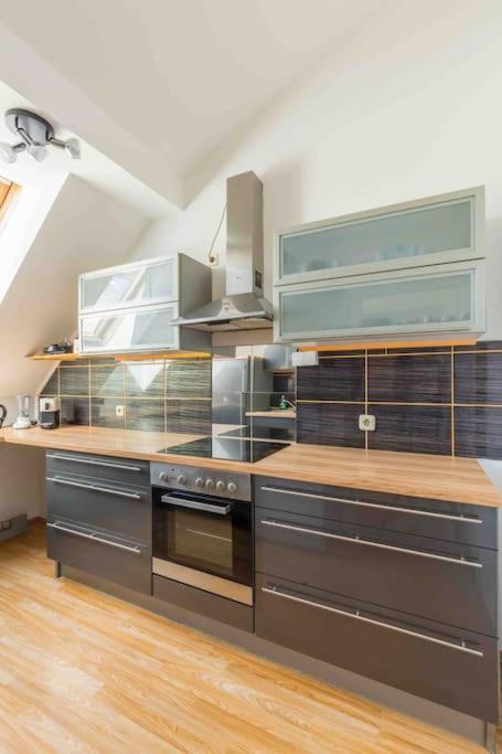 Modern Colonial Style, Central, Rooftop, Bbq Wina Bagian luar foto